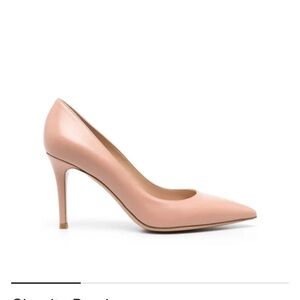 Gianvito Rossi
Gianvito 85mm pumps size 8.5 woman’s 
Made in Italy